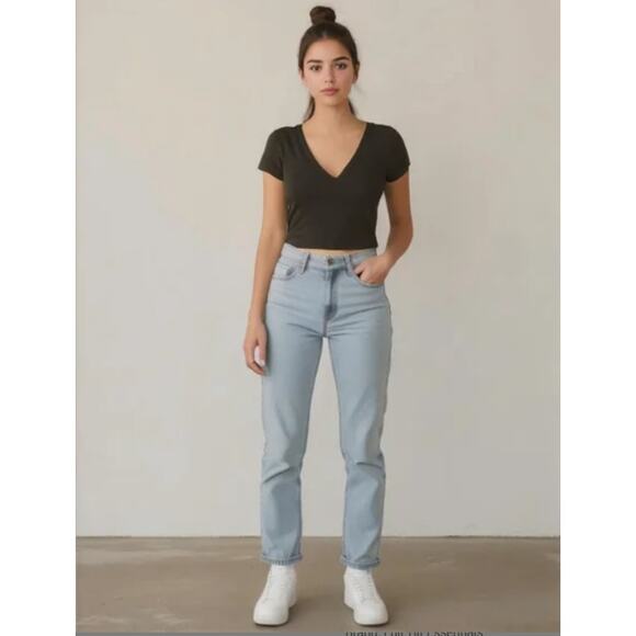 Full Tilt Ribbed V-Neck Crop Tee Black Size M Stretch Fitted Top - Picture 1 of 7